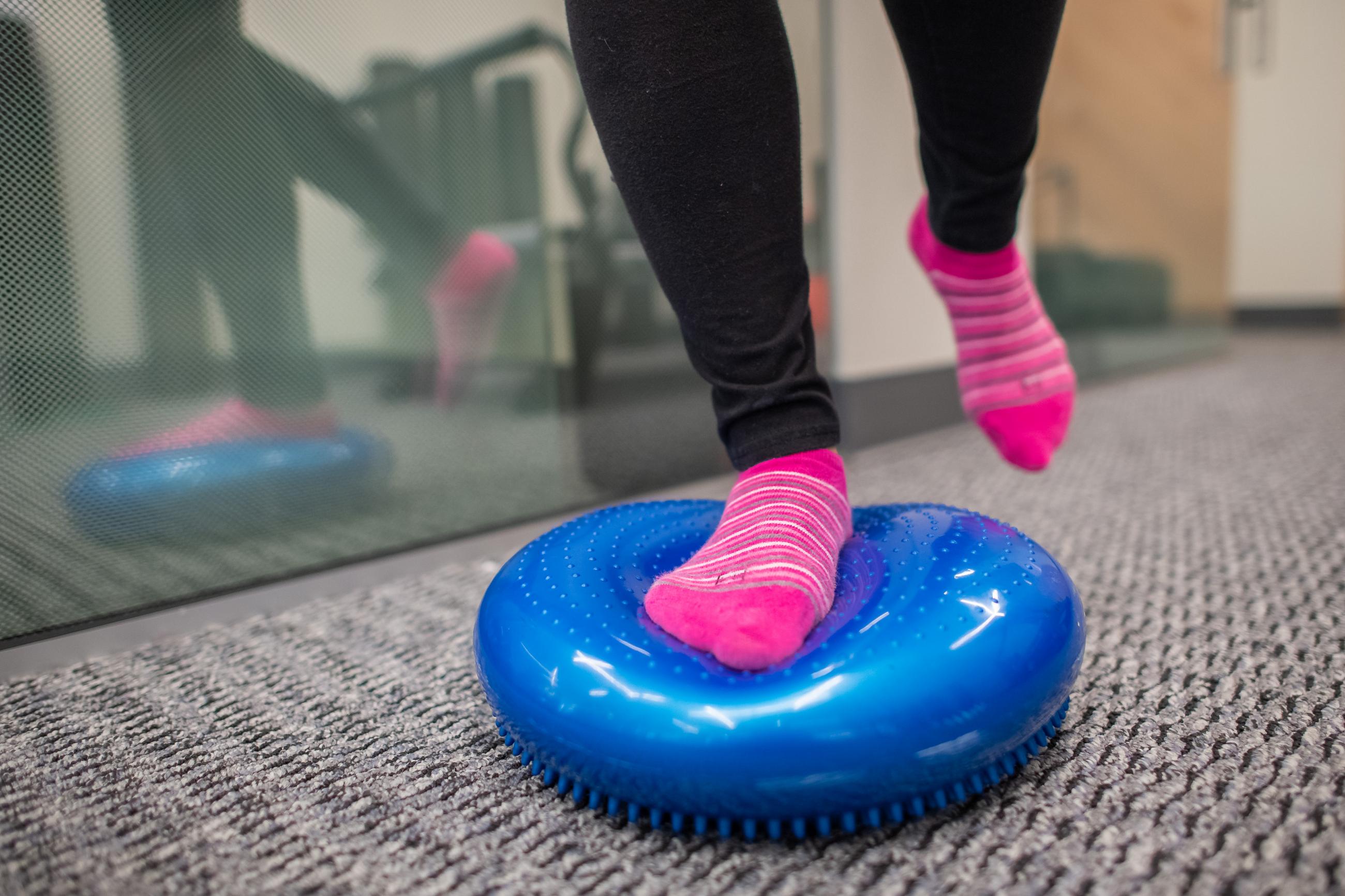 physical therapy wobble cushion balance pad