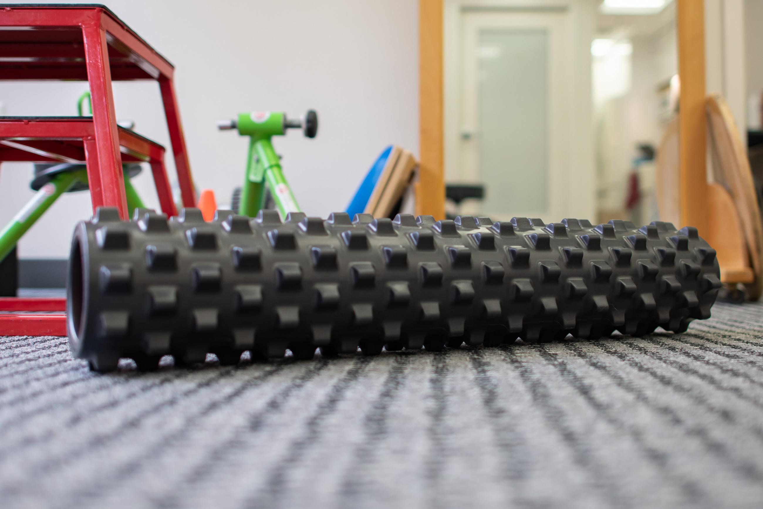 dc physical therapy rumble roller black